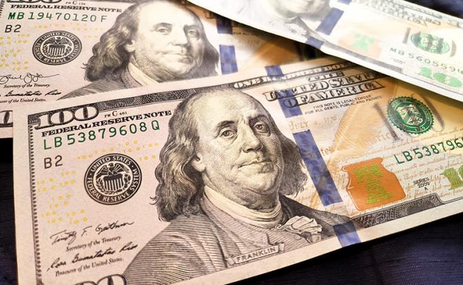 Эксперт описал дилемму ЦБ с ключевой ставкой и курсом доллара