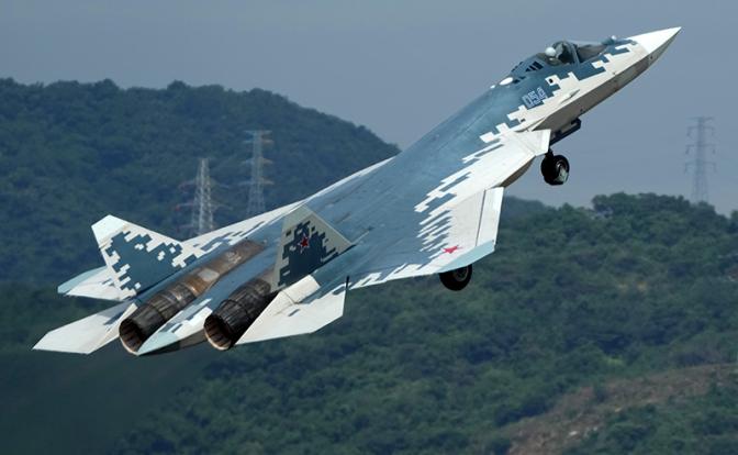 Американских охотников на Су-57 резко сбили свои же