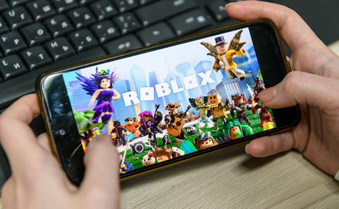 Песков подтвердил поток детских обращений по поводу блокировки Roblox