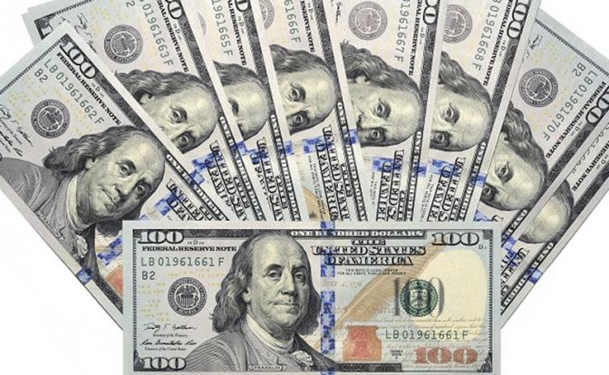 Почему Россия пухнет от долларов? Запертые деньги вместо развития ищут, где "припарковаться"