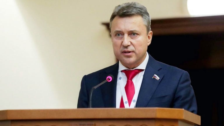 На фото: член Комитета по безопасности и противодействию коррупции Анатолий Выборный.