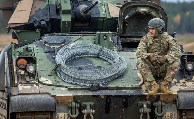 Александр Храмчихин: Война без линии фронта в Европе уже идет, в США скоро начнется