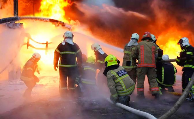 Ночной кошмар в Одессе – «ответка» за наши танкеры, турецкий ролкер с секретным грузом продолжает полыхать