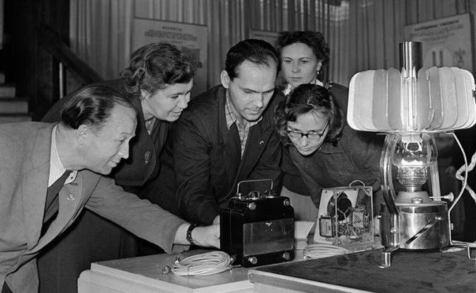 Александр Широкорад: Здравствуй, страна запретов! Тотальное "низзя!" развалило СССР, теперь очередь России?