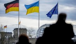 «Берлинская сделка» за «Берлинской стеной»: Зеленский водит Трампа за нос, Германия фыркает, Уиткофф терпит