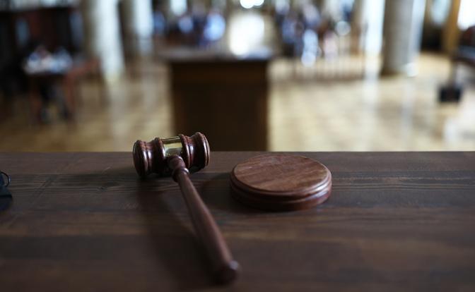 Схема почти как у Долиной: чиновники из Красноярска продали имущество и попытались забрать обратно