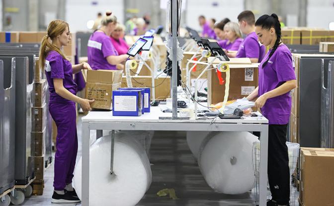 Магазины и банки против маркетплейсов: Экономика чахнет – борьба за покупателя идет агрессивнее