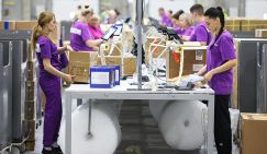 Магазины и банки против маркетплейсов: Экономика чахнет – борьба за покупателя идет агрессивнее