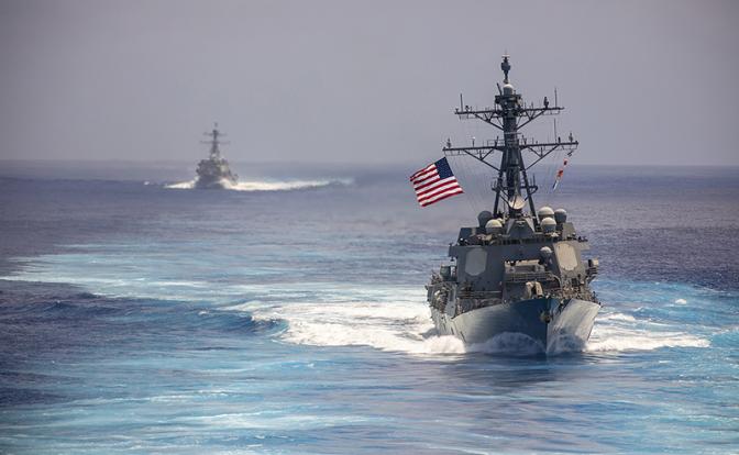 Армия США затопила два судна в Тихом океане