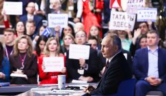 Владимир Путин изменил традицию "Прямых линий": об экономике – почти ничего