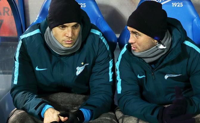 На фото: Александр Кержаков и Артём Дзюба (справа налево)