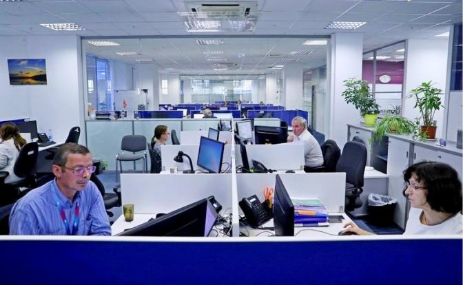 "Четырехдневная рабочая неделя": Будни - работе, выходные - детям. Когда наступит такое счастье?