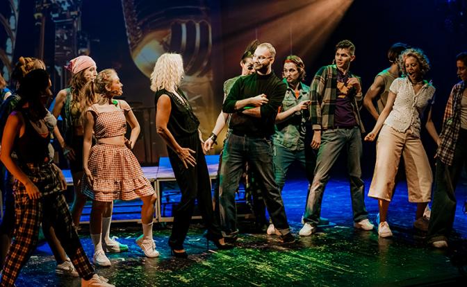 Розовский премьерой «Джобс» заставил зрителя задуматься о возможностях невозможного