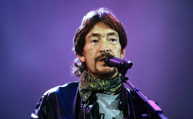 На фото: певец Крис Ри