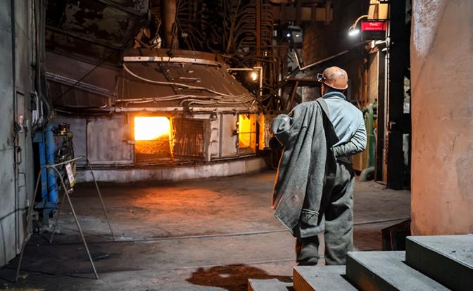 Трудоголики исчезают – кризис. Трудоголики необходимы – по той же причине