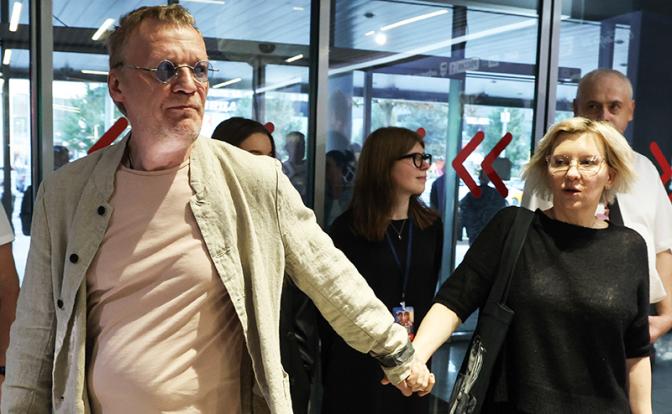 На фото: актер Алексей Серебряков с женой Марией Серебряковой