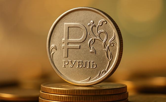 Эксперт назвал главный стабилизатор курса рубля и описал его будущее в 2026-м