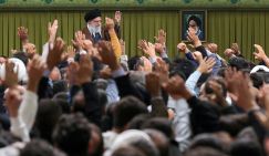 «Лидер Ирана изготовился для бегства в Россию»: Times опять застукали со спущенными штанами