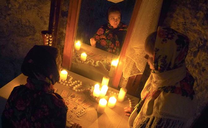 Вляпаться в навоз — это счастье! Рождественские традиции от звезд до народных примет