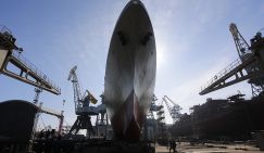 Тщетные потуги? Мантуров презентовал программу обновления гражданского флота, которая вызывает недоумение и жалость