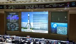 Пока Маск ставит на конвейер ракеты для бесперебойной поставки грузов на Марс, «Роскосмос» набирает добровольцев в отряд космонавтов