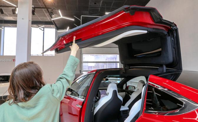 Баловство на батарейках: Электромобили в России - удел богатых пижонов?