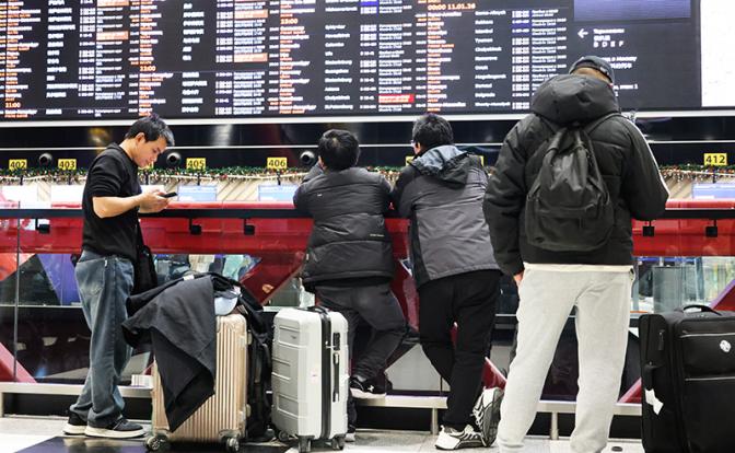 «Если люди не могут из самолета выйти или багаж получить, это не погода виновата»