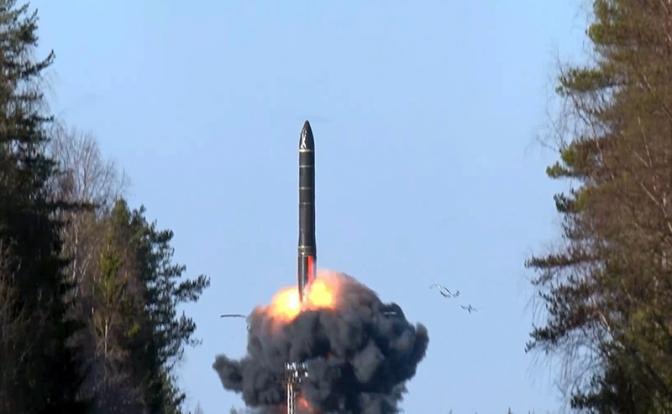 Military Watch (США): Русские «Орешники» готовятся стаей вломиться в форточку Трампа