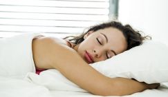 Выяснилось, в какой позе спать опасно для здоровья