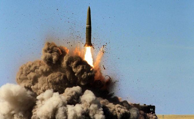 Ночной прилет по Киеву: «Искандеры» погрузили город во тьму, очереди на АЗС, 500 многоэтажек без тепла