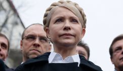 Украину готовят к выборам? К мальчику в кепке и к женщине с косой пришли искатели компромата