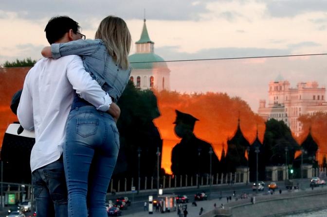 Цена затянувшегося одиночества: как отсутствие отношений в молодости подтачивает благополучие