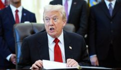 Трамп «отжимает» Гренландию у Дании пошлинами. Европа взвилась, но ей предложили заткнуться