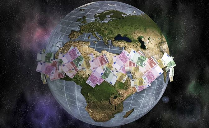 Весь земной шар живет в долг – осталось выяснить, кому он должен