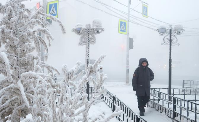 Аномальные морозы ударили по центральной России: жителей просят оставаться дома