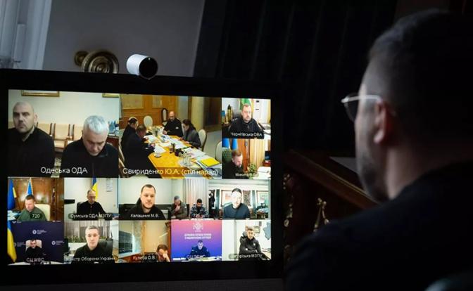 Боуз высмеял совещание Зеленского с подчиненными