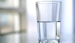 Нутрициолог сказала, с чего нужно начинать завтрак после 40 лет