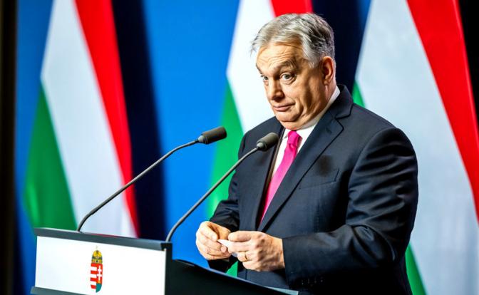 На фото: премьер-министр Венгрии Виктор Орбан на пресс-конференции.