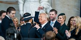 Танцы, встреча с Владимиром Путиным, события в Венесуэле: год после инаугурации Трампа