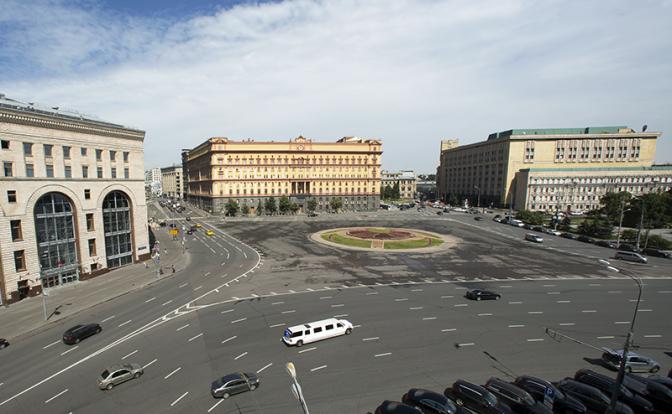 Иван III, Иван Грозный, Дзержинский…Кому достанется «свято место» на Лубянке?