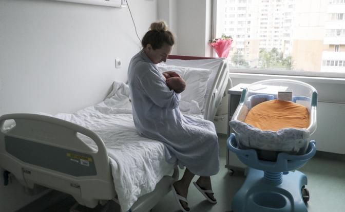 Разворот «оптимизации» медицины: Коммунисты инициировали мораторий на закрытие роддомов и больниц