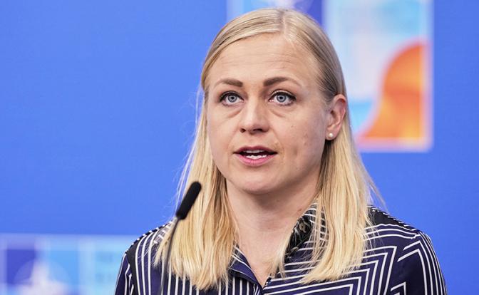 На фото: глава МИД Финляндии Элина Валтонен