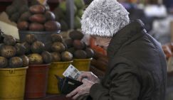 В кино не ходить, одежду не покупать, на такси не ездить: Минфин Карелии предложил жителям сыграть в "голодайку"