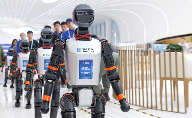 Гонка за прогрессом: Денег на роботизацию жалеть не будут, но в "темных цехах" они и пропасть могут