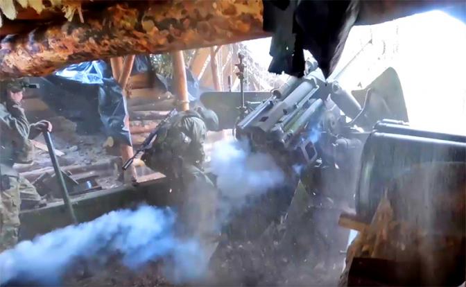 «Укро-птичник» паникует: В Гришино русские на двух БТР M113 заскочили в тыл «птахам Мадьяра», давят