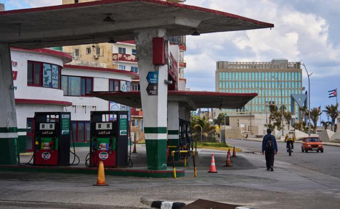 Подкармливаем режимы: Политолог назвал опасной российскую стратегию «вечного донора»