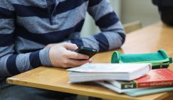 Классным руководителям добавляют новые обязанности, законность которых под вопросом