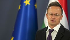 Глава МИД Венгрии назвал Украину врагом