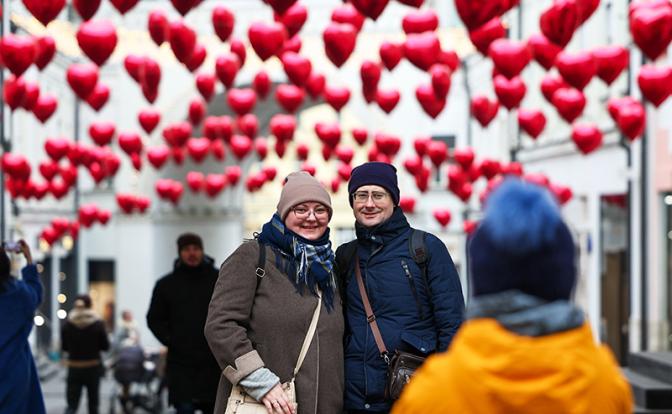 Стало известно, сколько россияне готовы потратить на 14 февраля