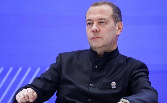 На фото: зампред Совбеза РФ Дмитрий Медведев.